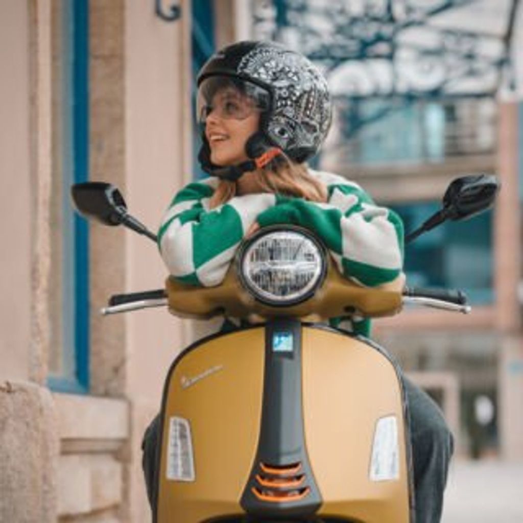 tw-11134207-7qul3-lhitahpnmf8023