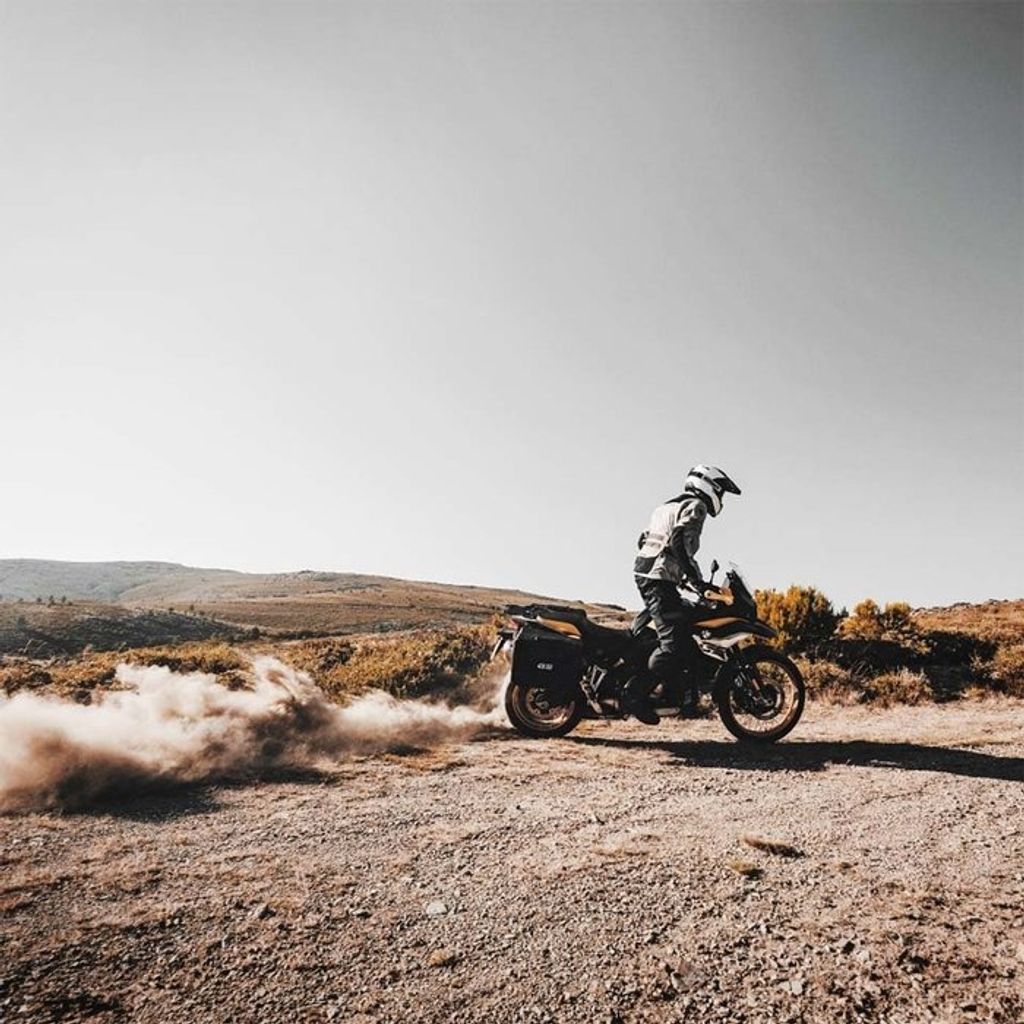 tw-11134201-7qul0-lgoutt951gksfb