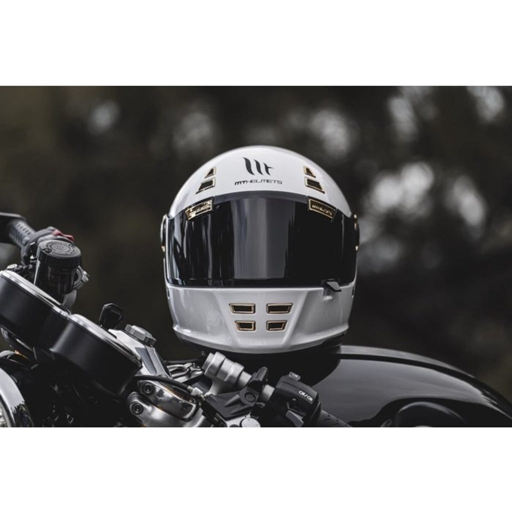 tw-11134201-7qula-lfwa5fh9o94a2d