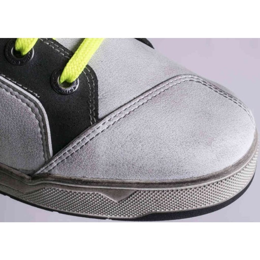 tw-11134201-7qul3-lir2f9y0fbuc85