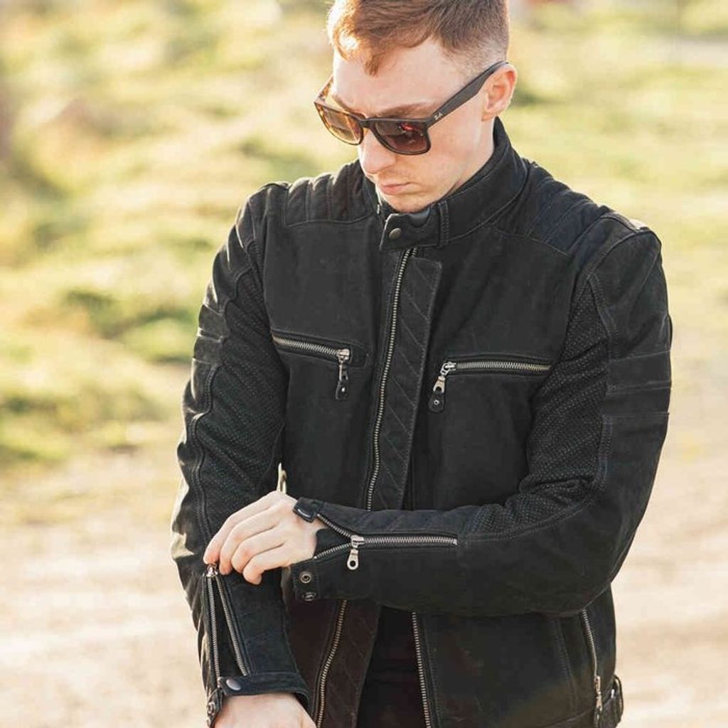 4c0bc5726f1df987a16d697739480a00