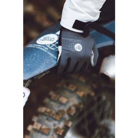 tw-11134201-7qul9-ljkylbwdhefhee