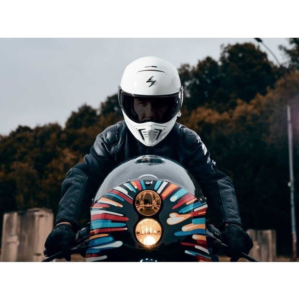 tw-11134201-7qul7-lgoufema008c84