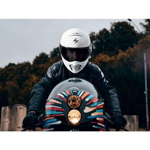 tw-11134201-7qul7-lgoufema008c84