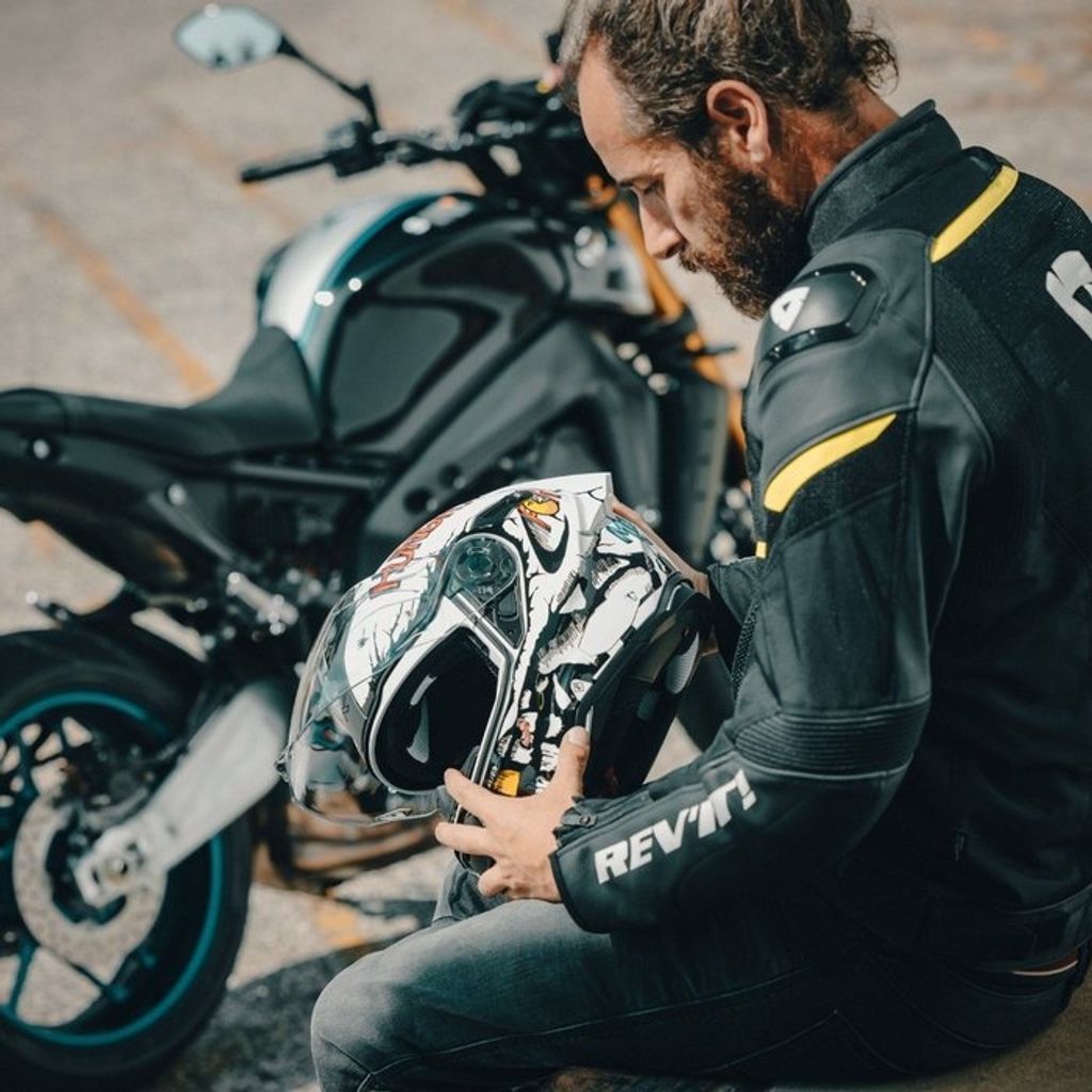 tw-11134201-7qul1-lgouwbz6o27g7c