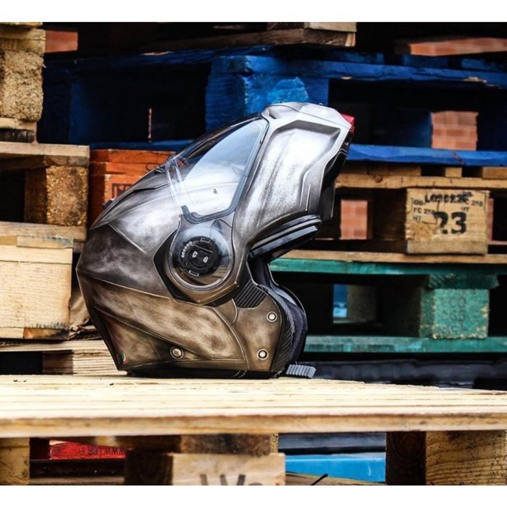 tw-11134201-7qukx-li2rcxizn1dg1c