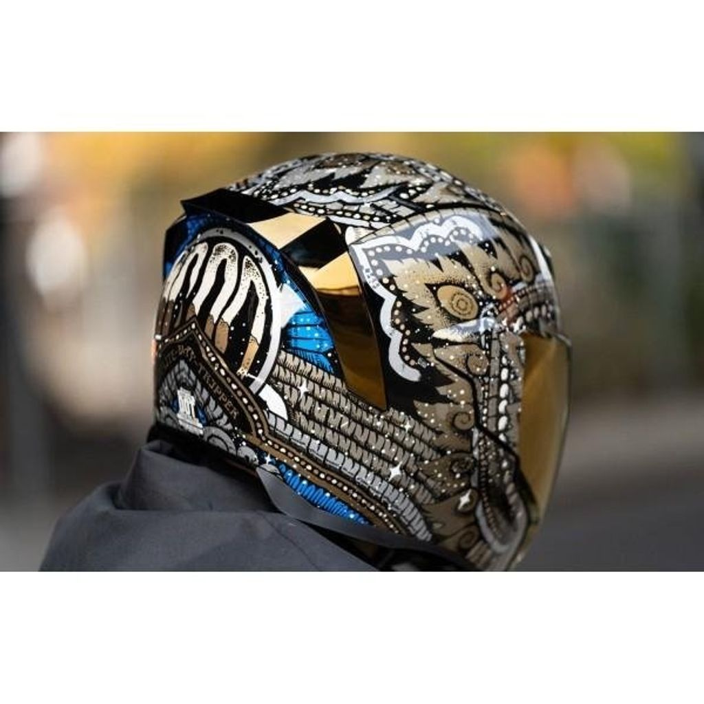 tw-11134201-7r990-ll6cvyqpyrxd01