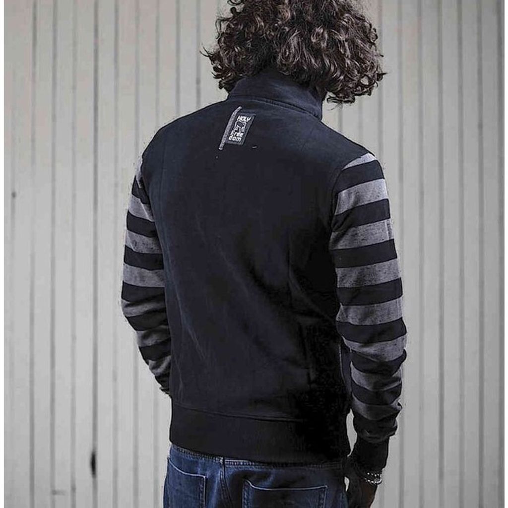 sg-11134201-22120-qslx37fqhskvc2