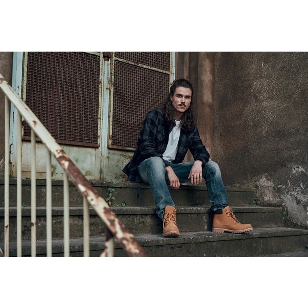 sg-11134201-23010-oag81yxfj4lv2a