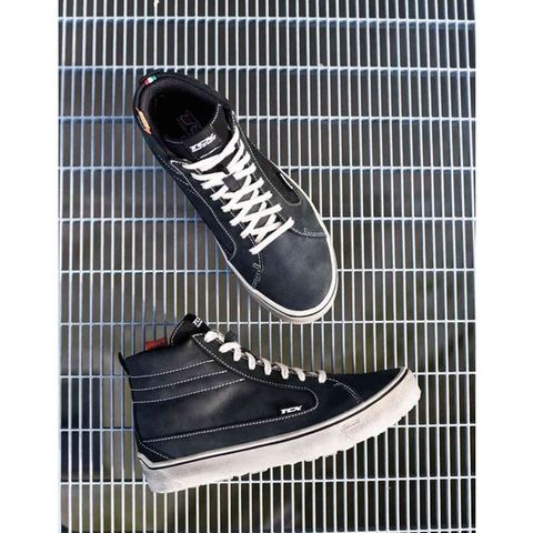 b9e0bb5f22194eea931288b289e553cb