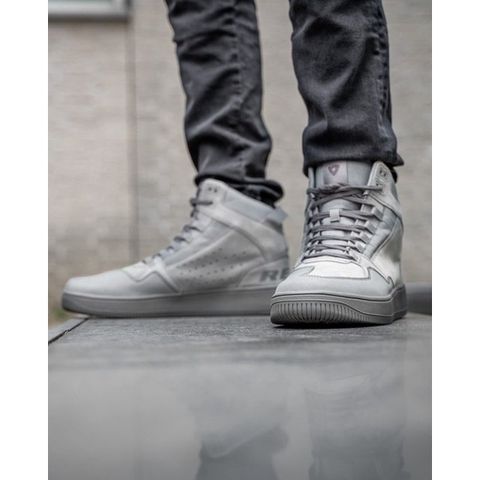 8a44cb9ceffe05196a7d1b51a579bc7c