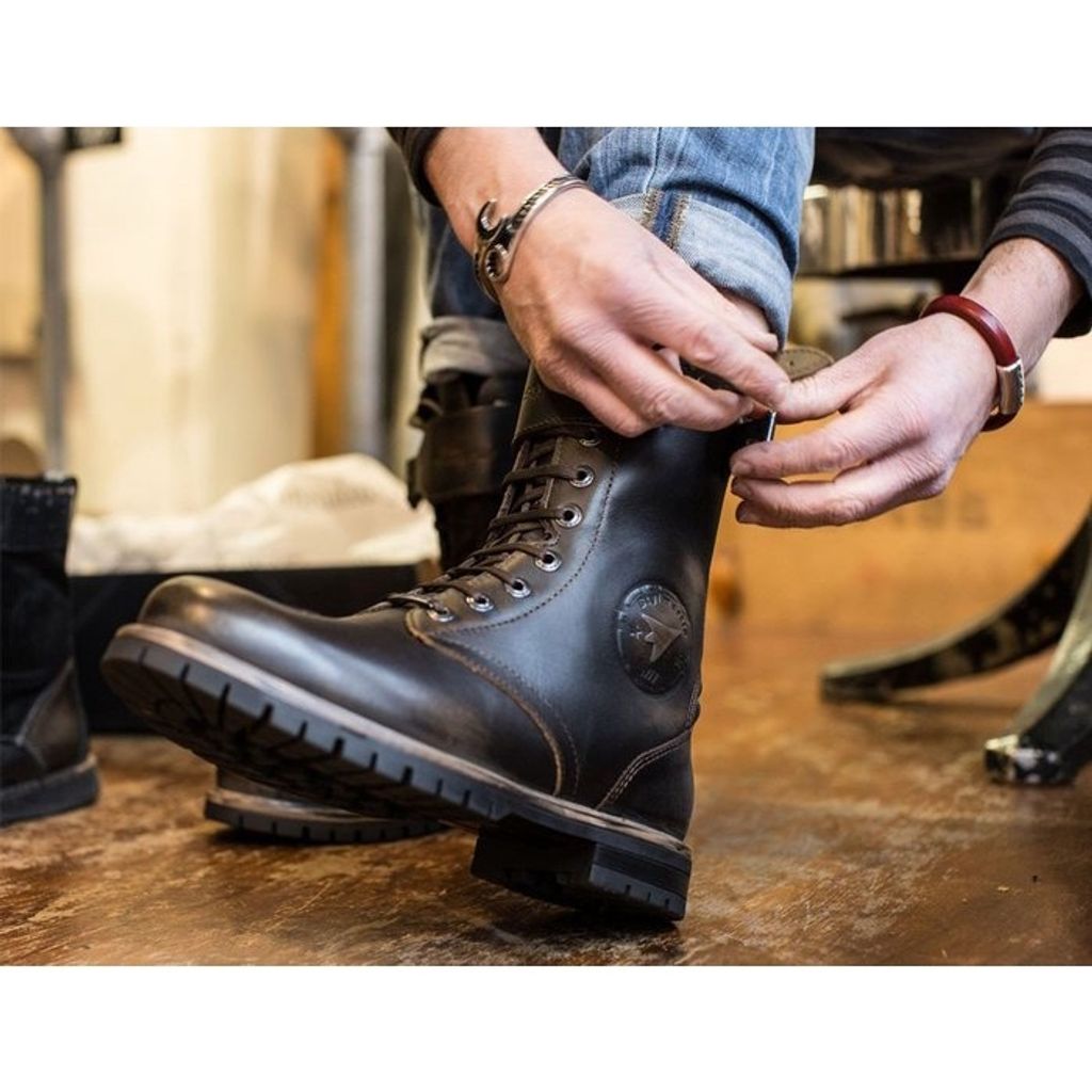 20fb80448e05048438822c5b84de9751