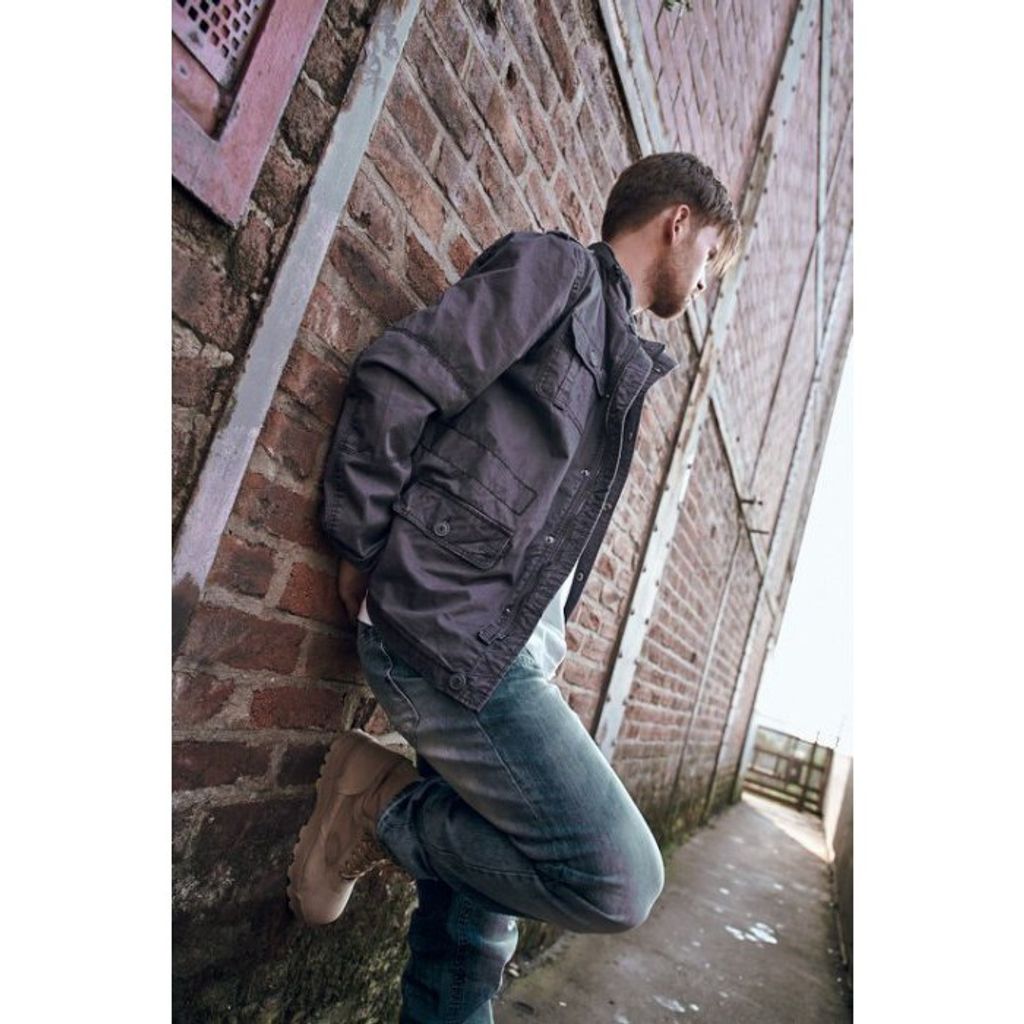 06d20863bd9c2f47db04d31ec4ccb7e1