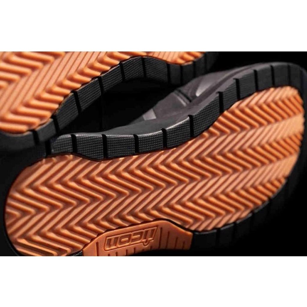 tw-11134201-7r990-lq1v3olj3b2w7a