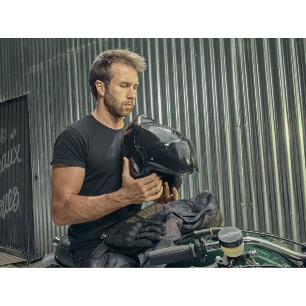 tw-11134201-7rasm-m285g8ri2n8a1c