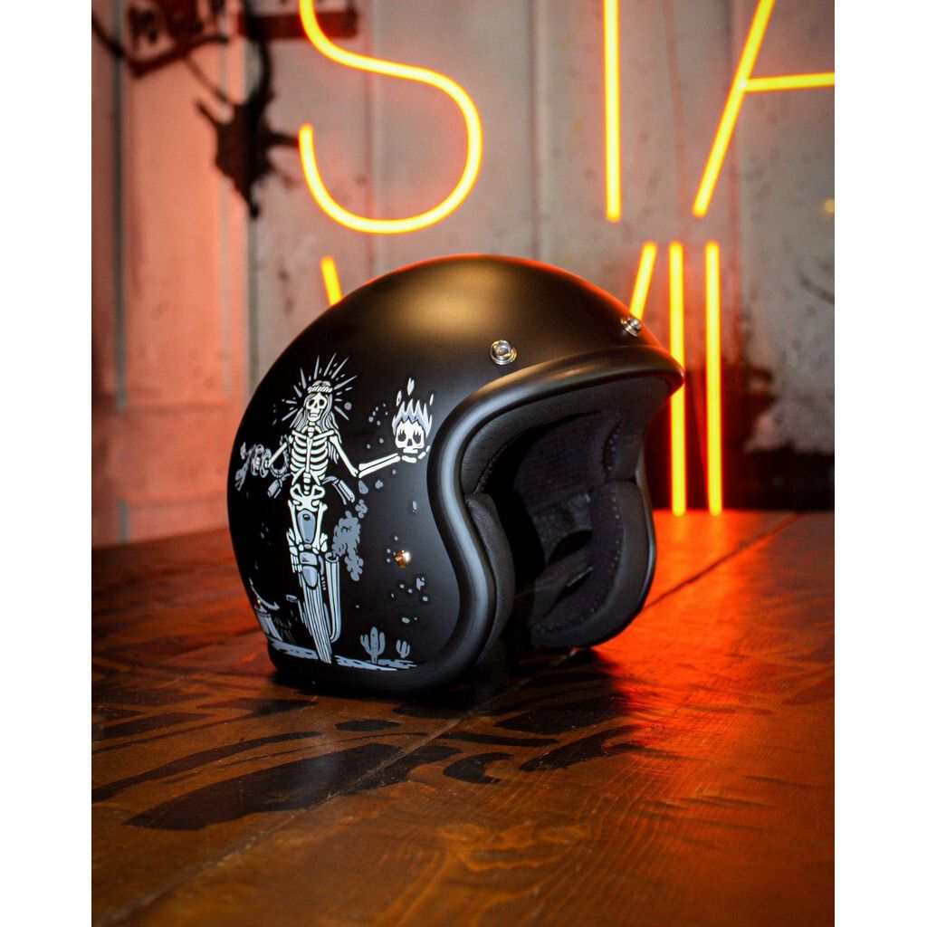 tw-11134201-7r98v-lzrbsm3oaoz8a1