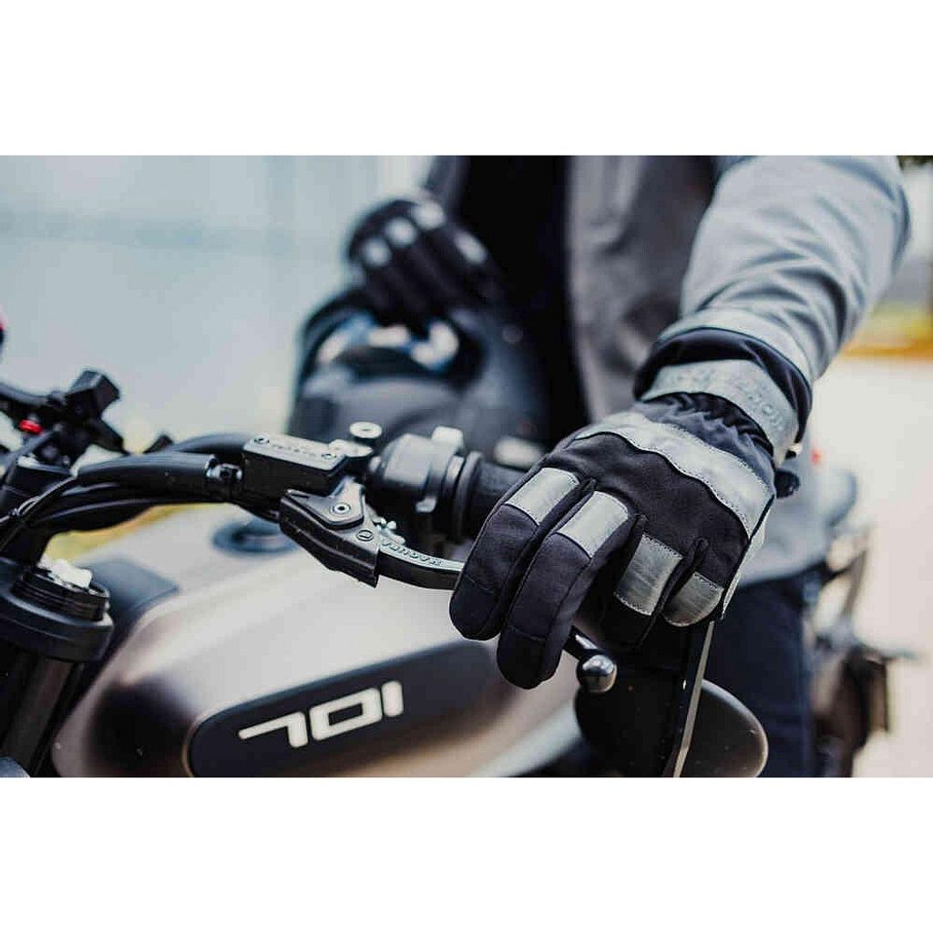 tw-11134201-7r992-m0be1ylynlqr44