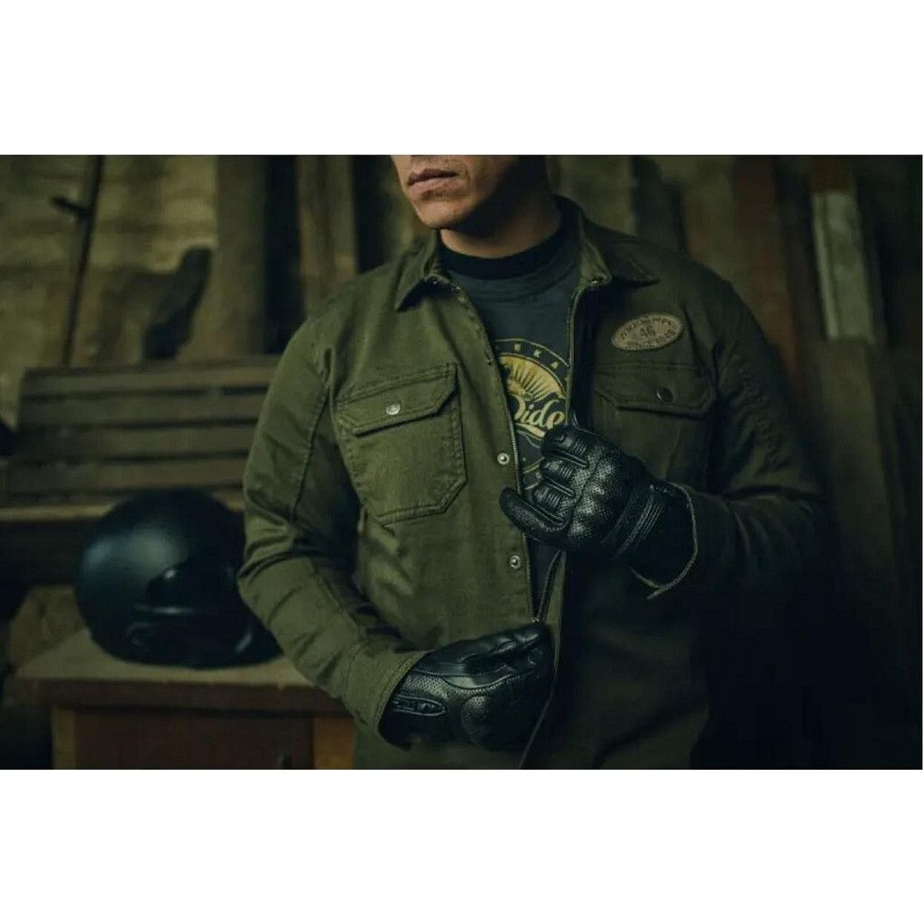 tw-11134201-7r98r-m0be2e1q3pif4d