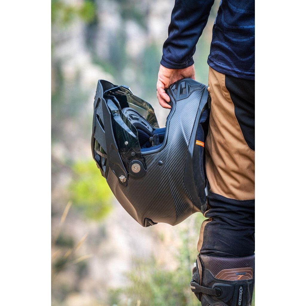 tw-11134201-7r992-lzhba6mj9yb80f