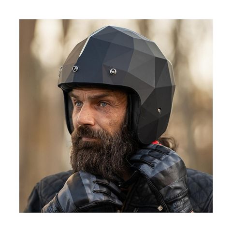 tw-11134201-7r98u-lxxtv0q0oqau4e