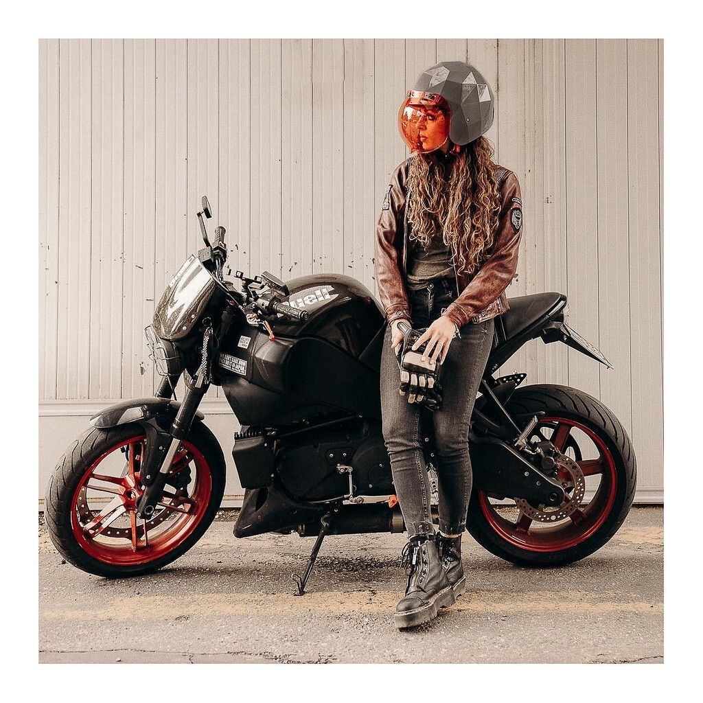 tw-11134201-7r98y-lxxtv6c0v6lice