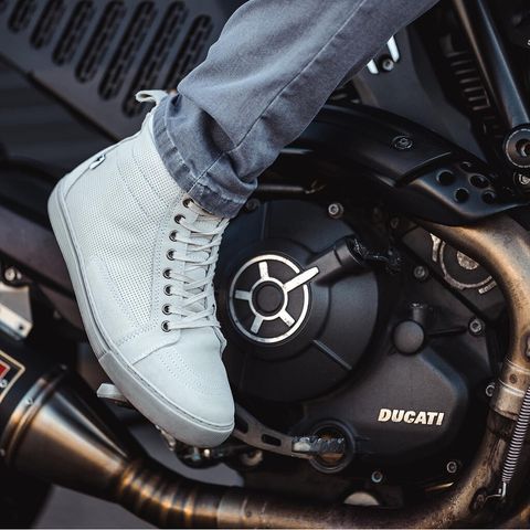 tw-11134201-7r98y-lxe2b6g56b0068