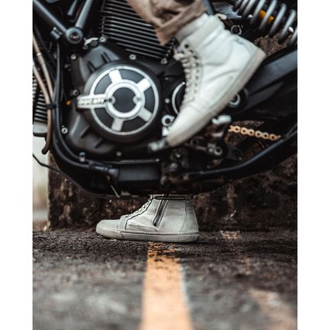 tw-11134201-7r98o-lxe2b6xmi4vad1