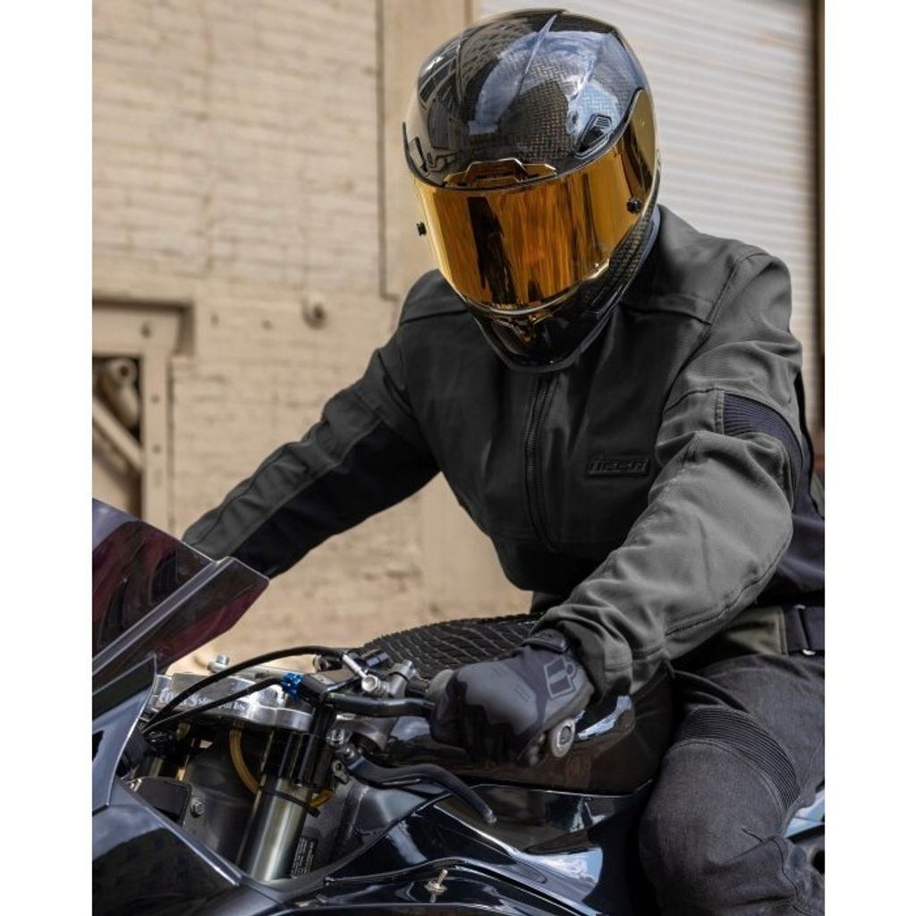 tw-11134201-7r992-lweav0k2h4947f