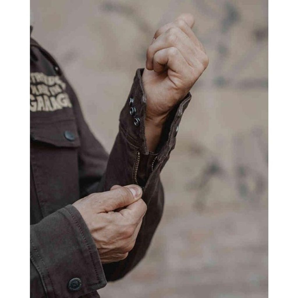 tw-11134201-7r98q-lp2bgp3rhlx315