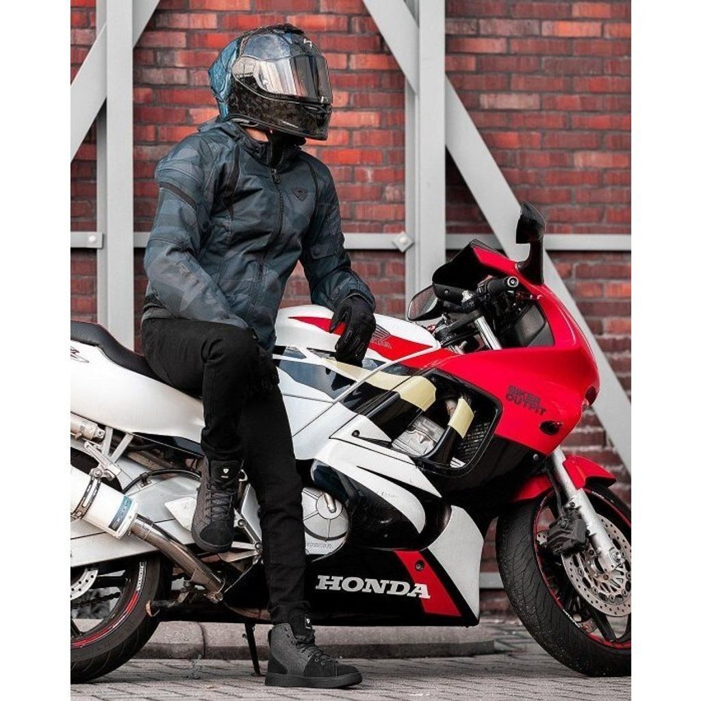 tw-11134201-7r98z-luhn8rfytys301