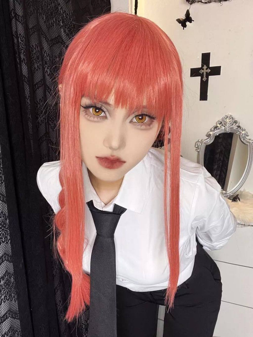 Makima_Chainsaw_man_cosplay_contacts_cosplayer_2