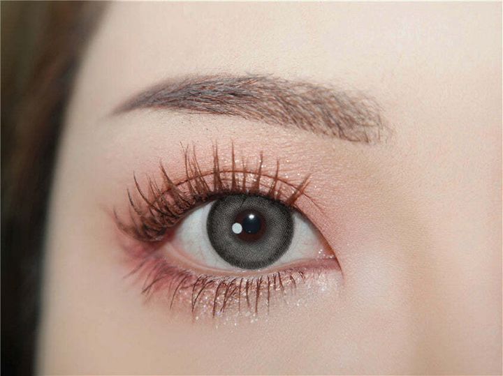absolutegraycloseup_89f4227c-c547-4a7f-baad-4ba3c8687600