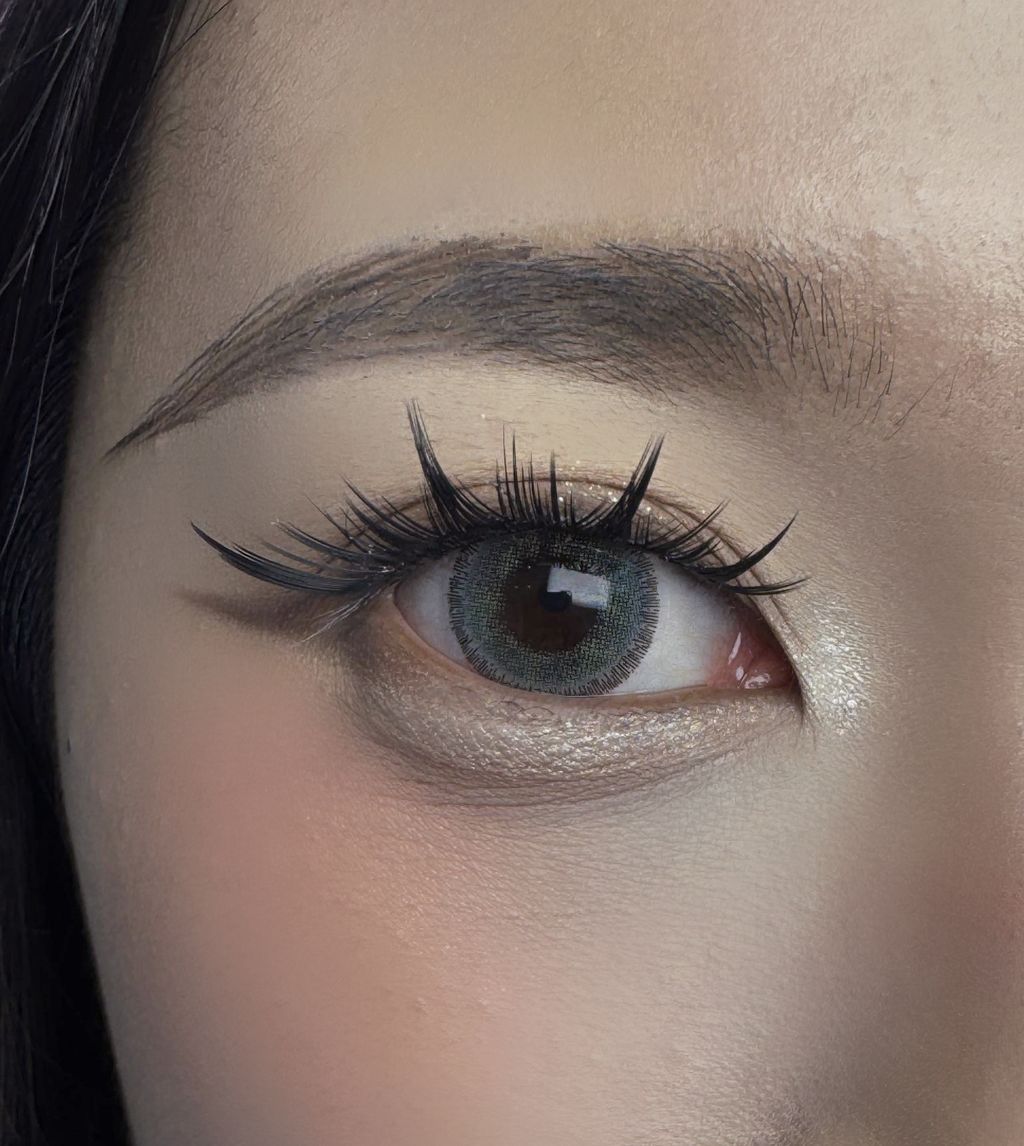 Bestie Gray Close up