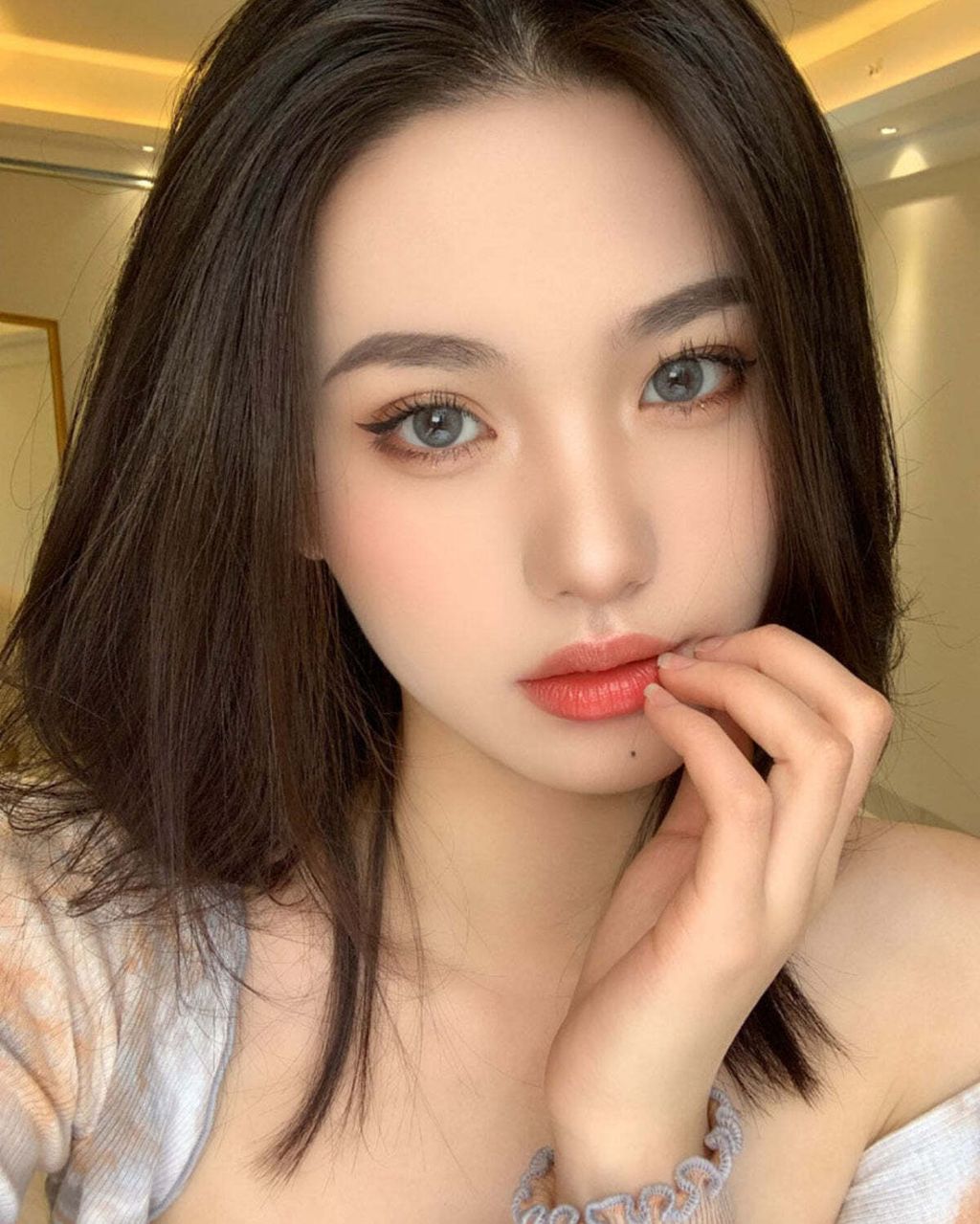 12E372FE-76E2-4F3F-9BB8-96DEE4B4F730