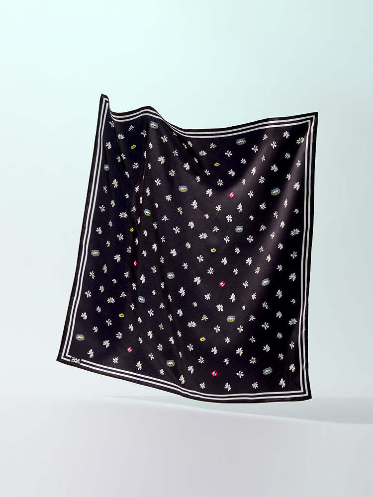 zo-n-friends-scarf-signature-black-01