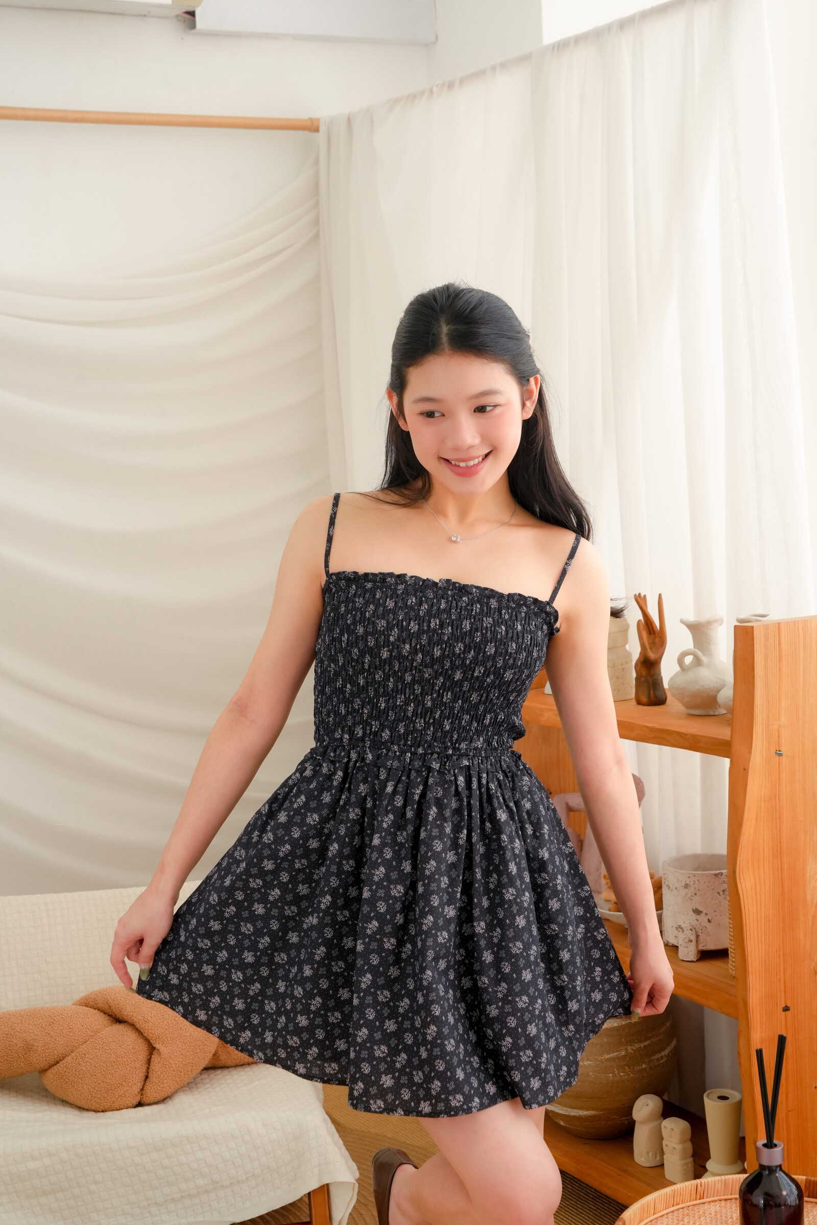 Millie Dress- Noir Garden(2)