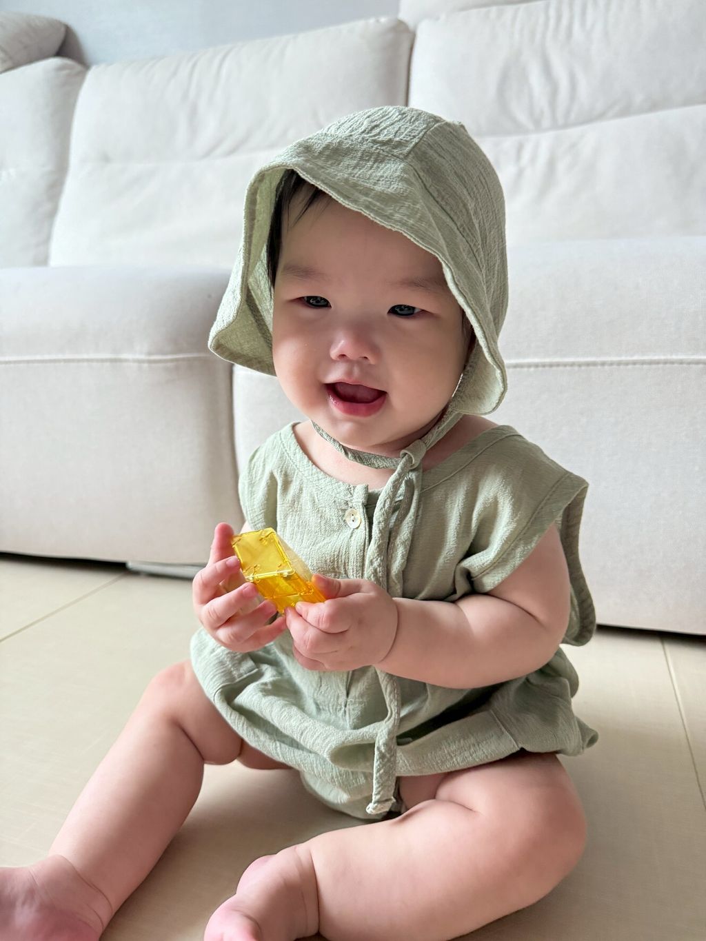 B453F8D2-6161-4602-B43D-CCD8967A77FD