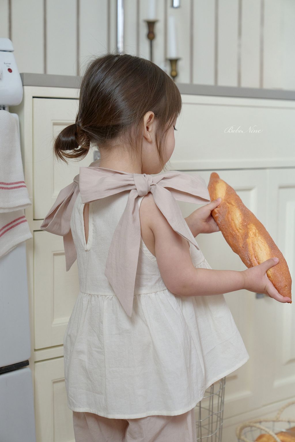 2_로엔리본블라우스_모델사진3