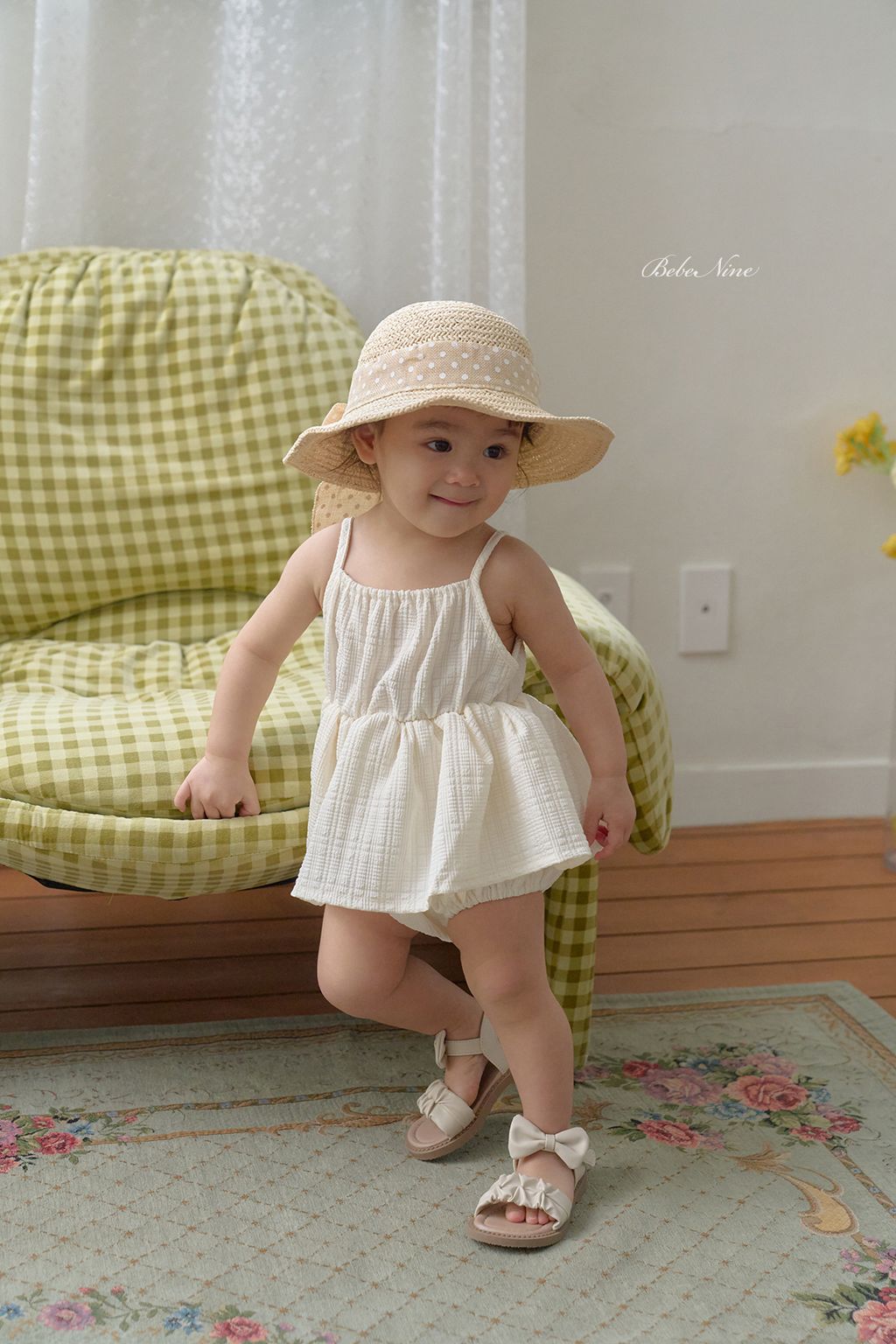 2_호호쁘띠슈트_모델사진4