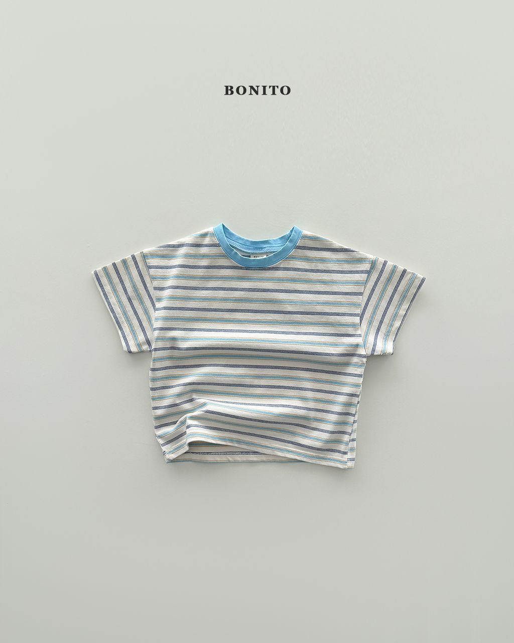 모4
