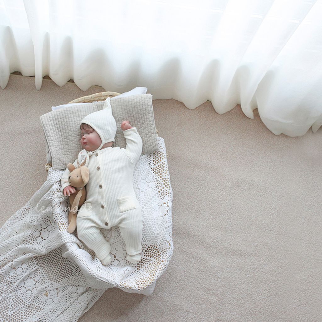 1_0002_Layer 33 copy