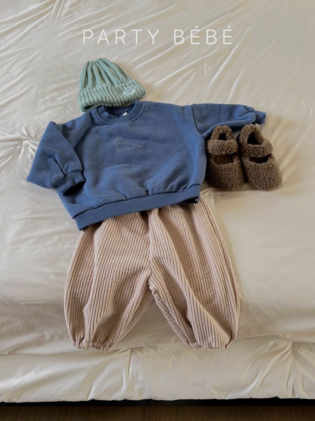 PARTYBEBE LOGO INSTA 211-240-01