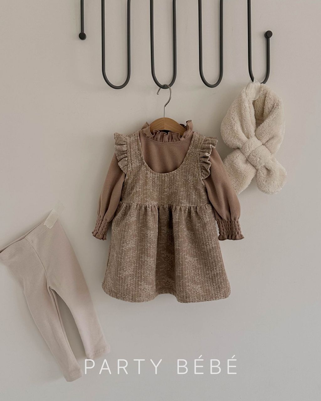 PARTYBEBE LOGO INSTA 151-180-27