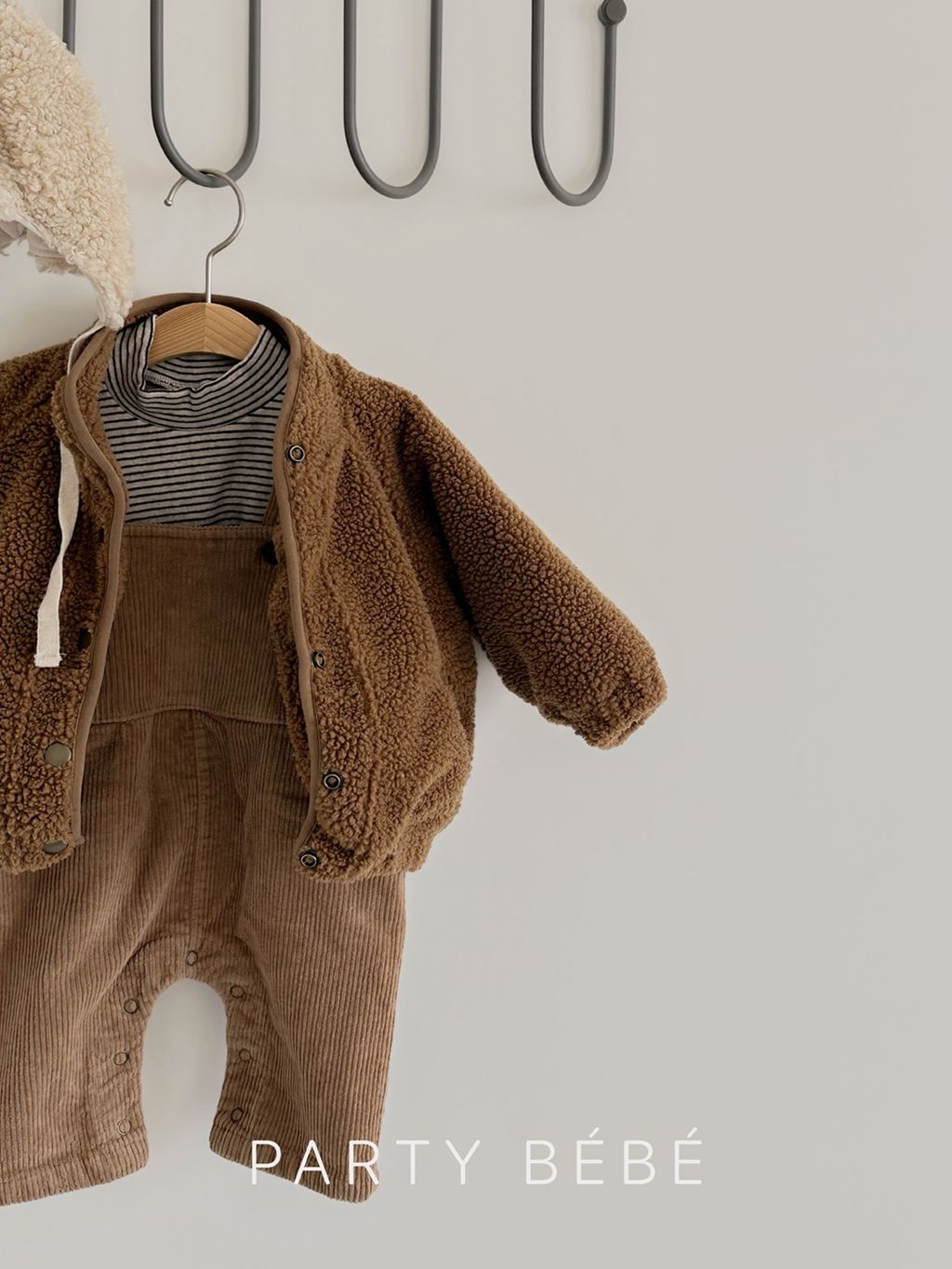 PARTYBEBE LOGO INSTA 211-240-19