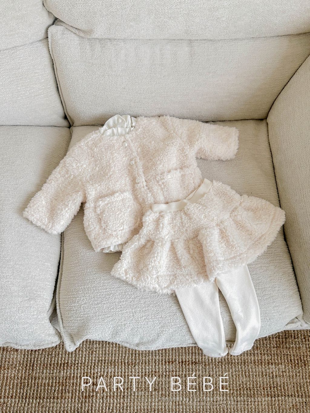 PARTYBEBE LOGO INSTA 181-210-27