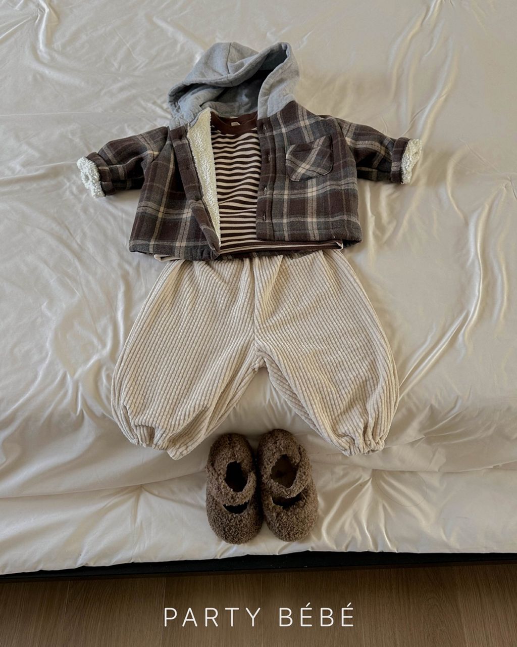 PARTYBEBE LOGO INSTA 151-180-15