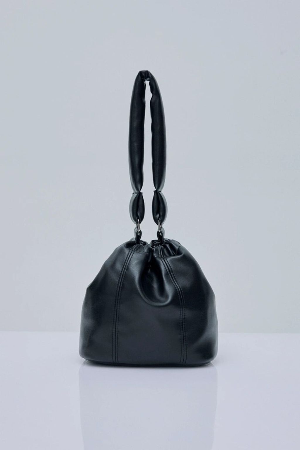 Fallin In You Bucket Bag 黑色3