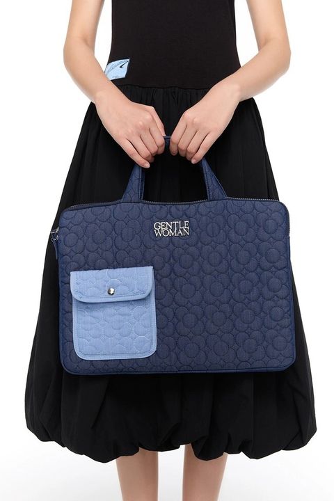 Fluffy Flora Laptop Case 深藍1