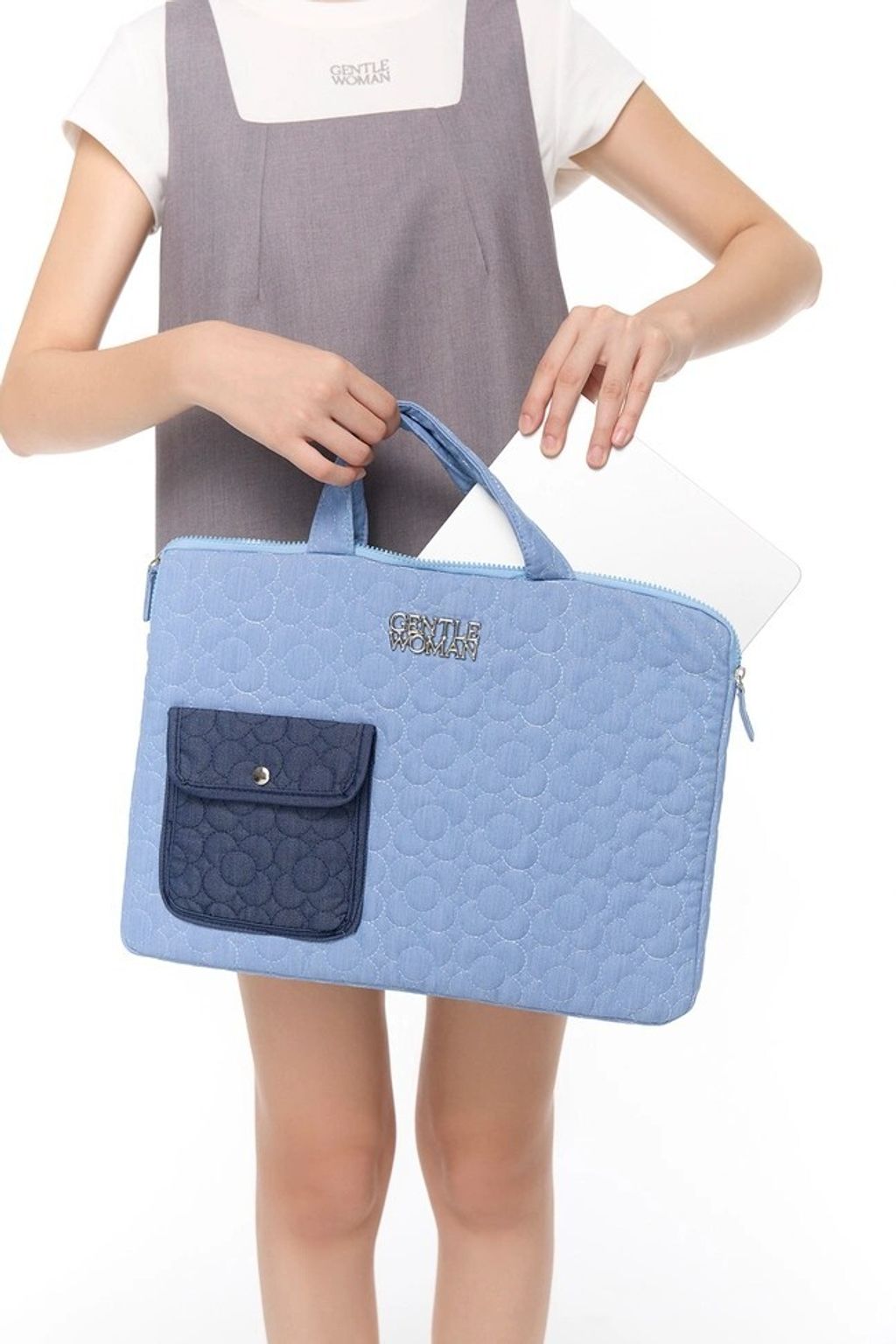 Fluffy Flora Laptop Case 淺藍1