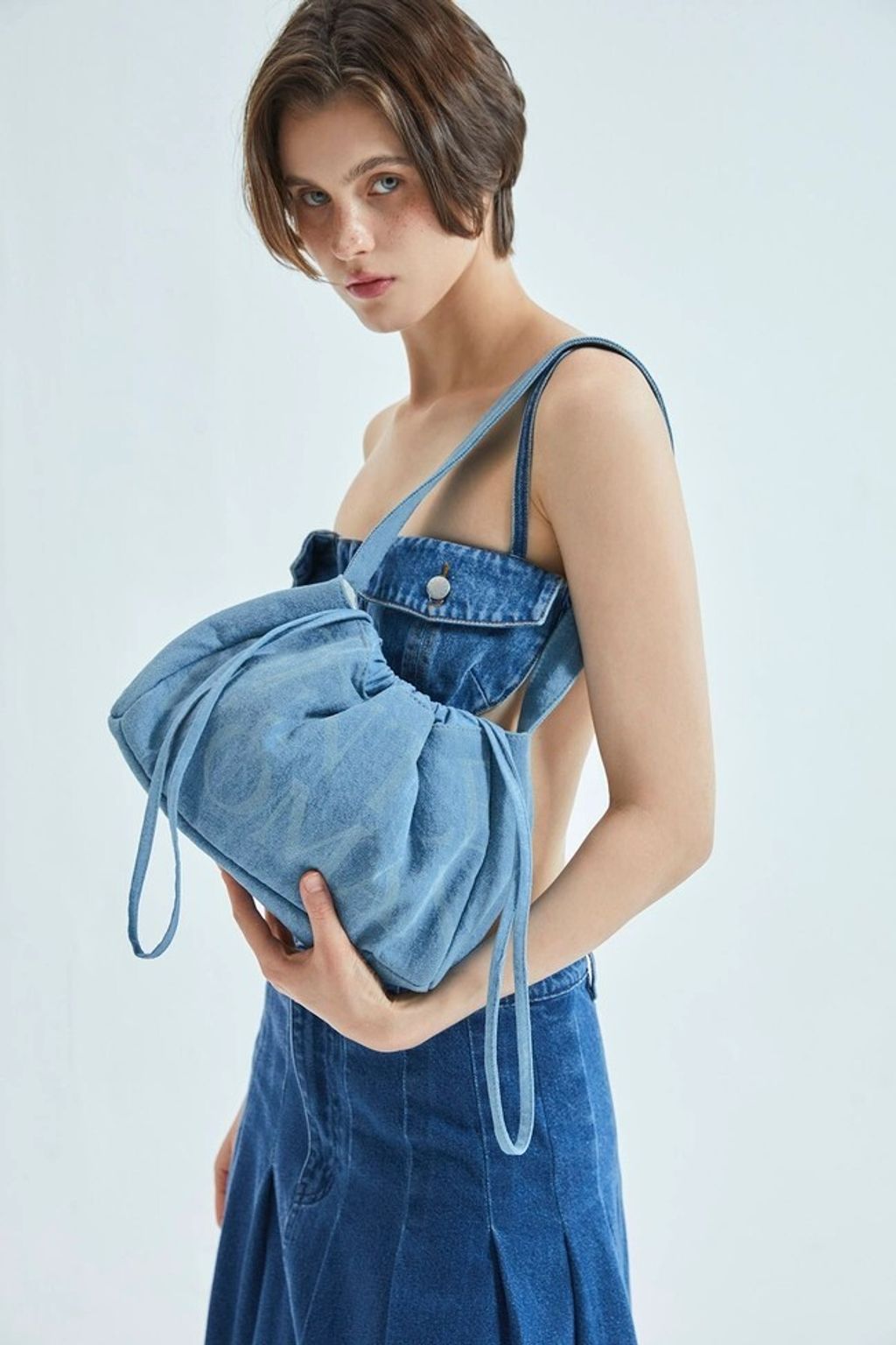 Denim Dumpling Bag 淺藍1